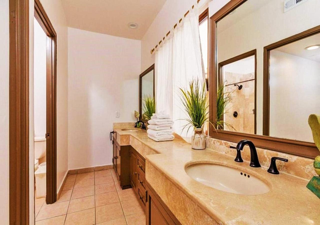 Right On The Beach! Rocky Point Condo Rental - 2 Bedroom Penthouse Beachfront Extérieur photo